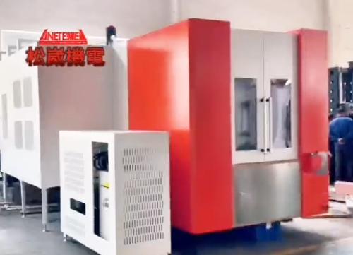 Horizontal machining center